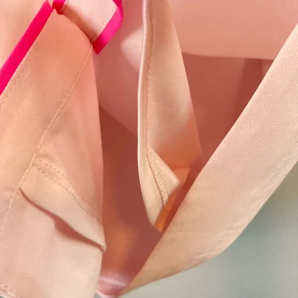 SOLD 🩷NWT Express M Dress
Button down Sleeveless
Sexy Hot Pink Barbiecore - Picture 2 of 9